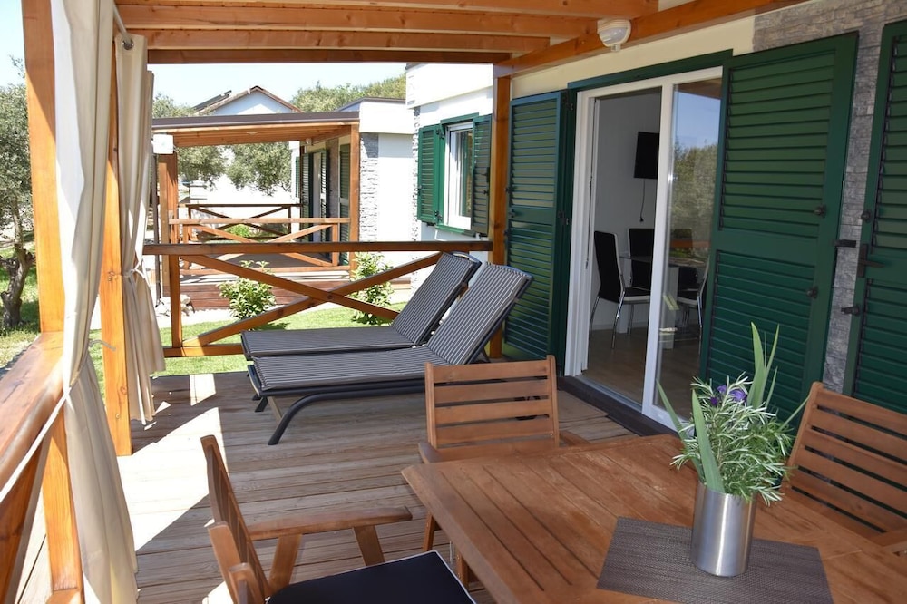 Comfort Mobile Home, Patio, Garden Area photo 3