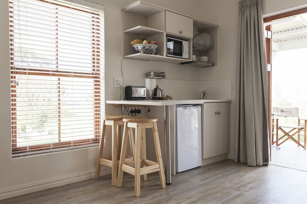 Open plan suite queen photo 2