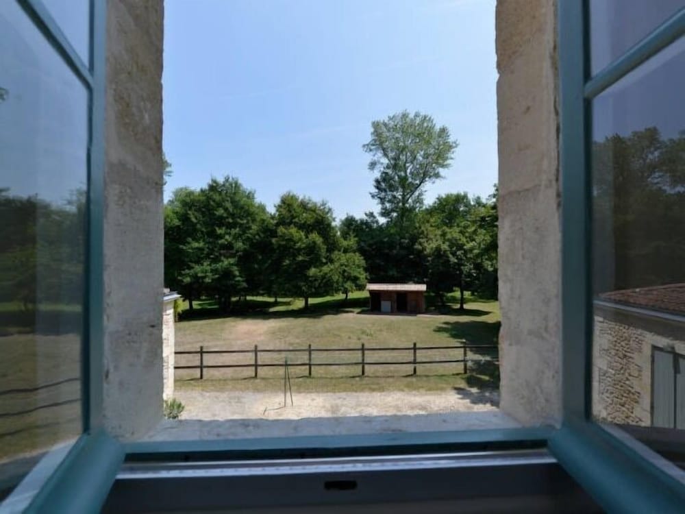 Luxury Double Room, Ensuite, Park View (La Lyonnaise) photo 2