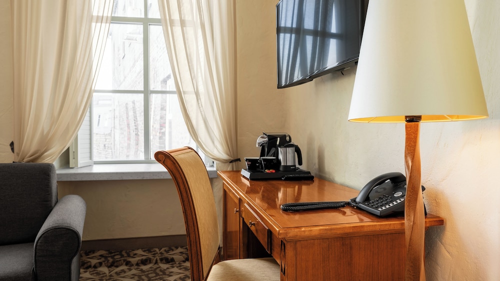 Superior Double or Twin Room - Photo 7