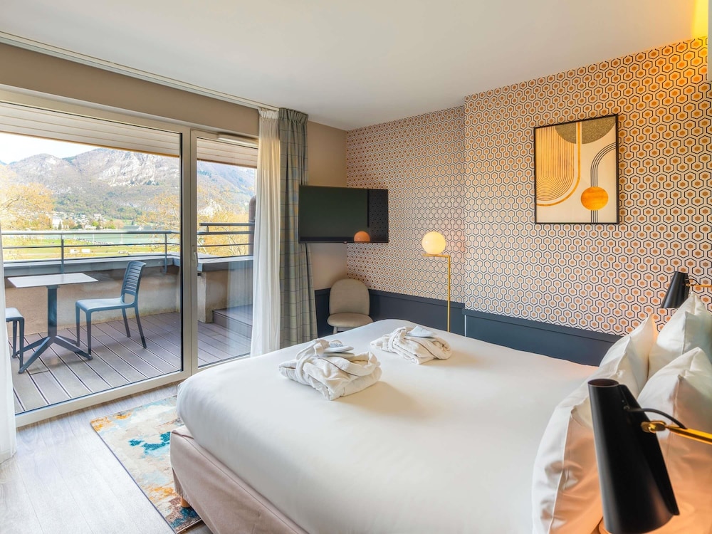 Deluxe Room, 1 Double Bed, Terrace (Lake side)
