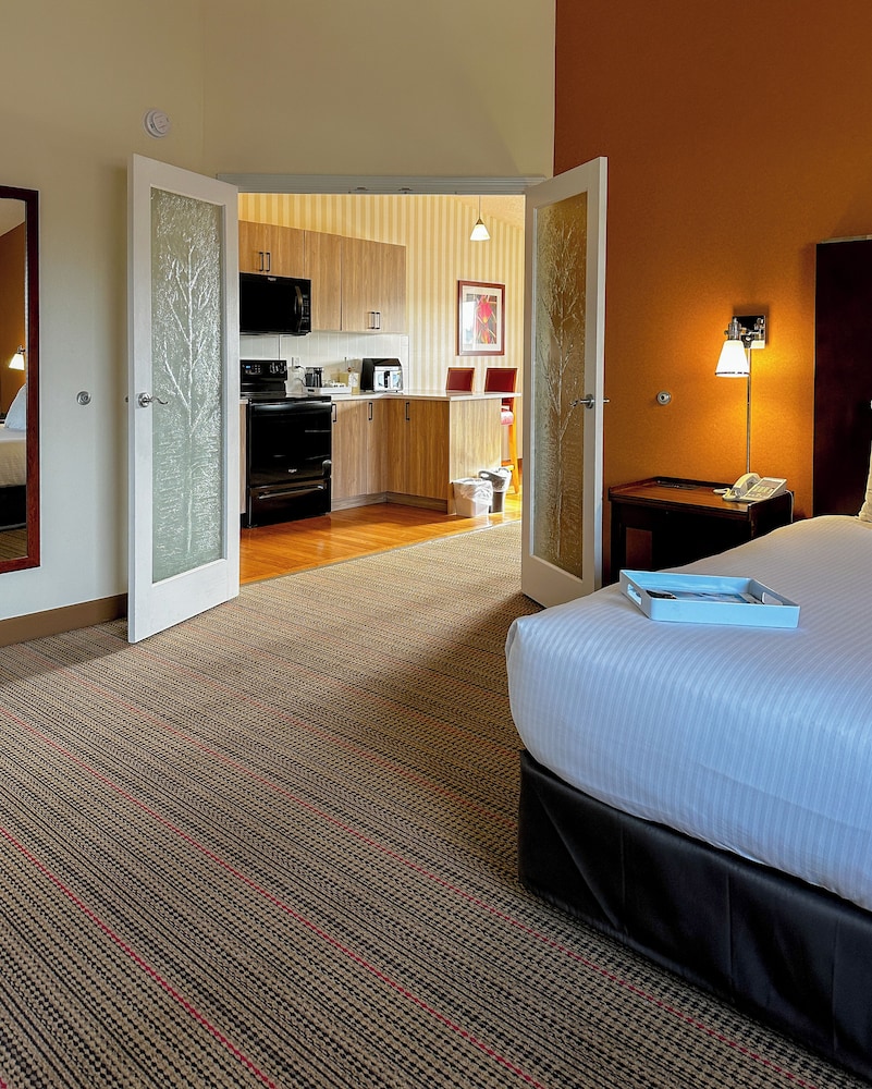 Superior Room, 1 King Bed, Jetted Tub