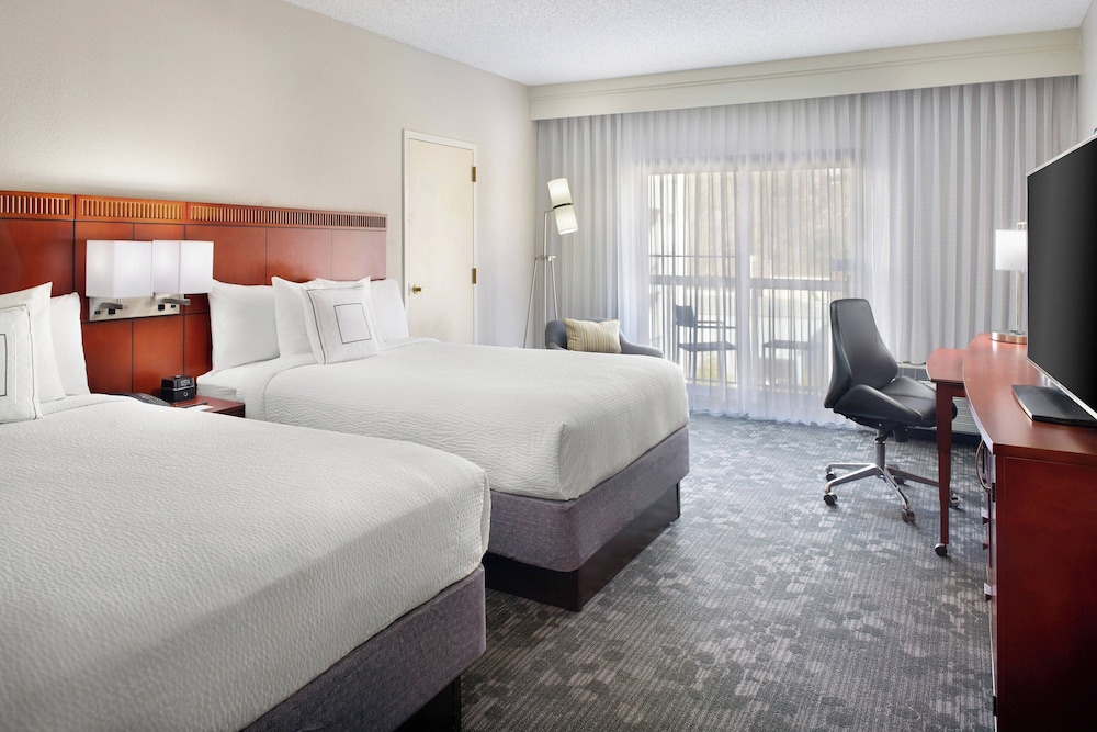 Room, 2 Double Beds (Hearing Accessible)