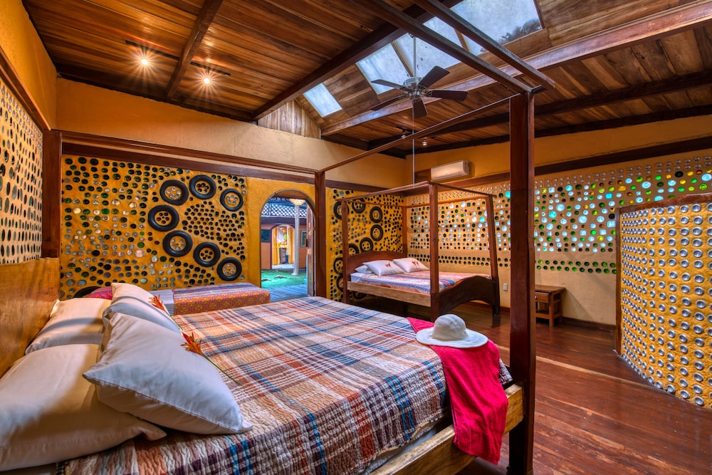 Superior Villa, 2 Bedrooms, Hot Tub, Garden View