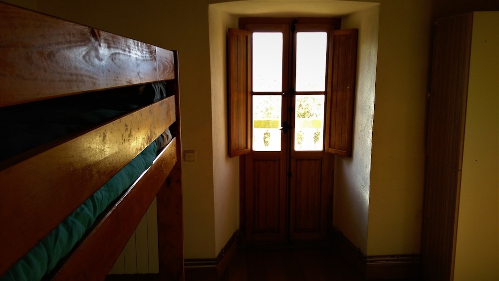 Dormitorio Compartido, Dormitorio Mixto, Baño Compartido, Vista a la Montaña (1 cama en un Dormitorio de 4 Camas Mandoia)