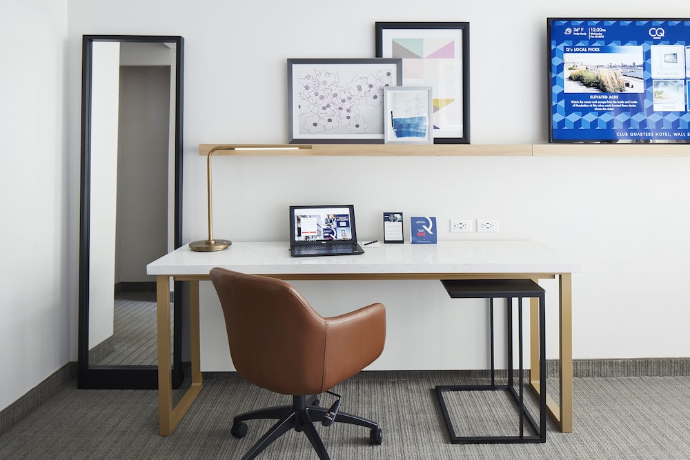 Suite (One Room) photo 1