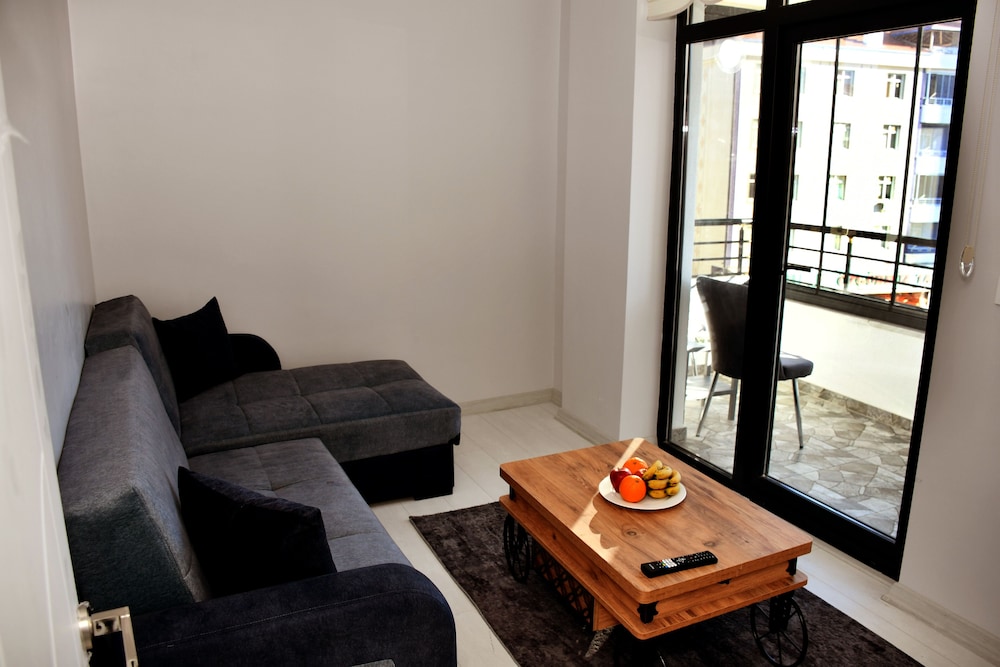 Apartment photo 2