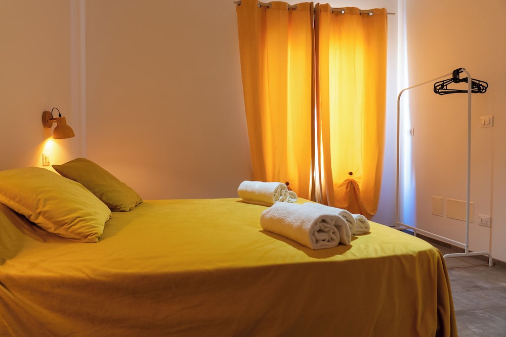 Deluxe Apartment, Non Smoking, Courtyard View