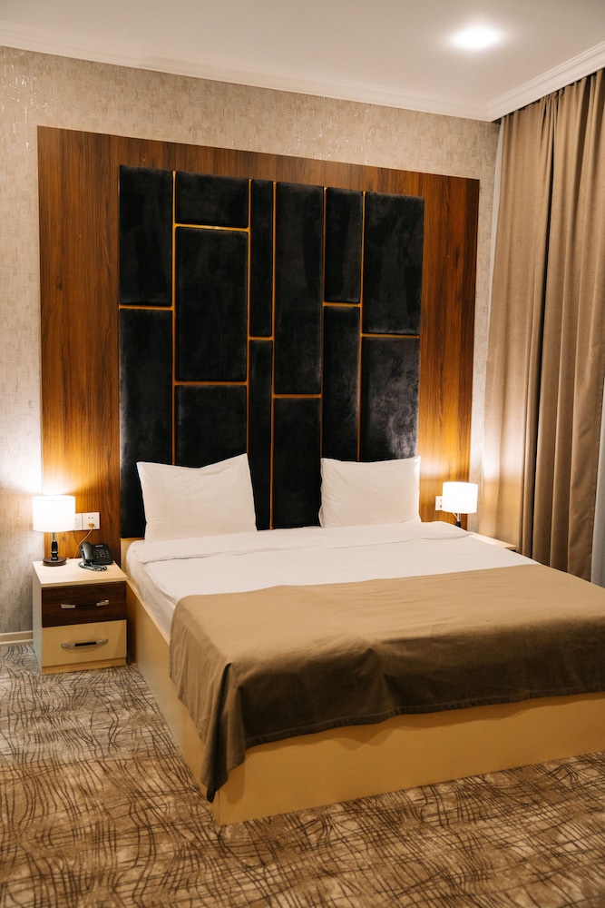 Standard Double Room, 1 King Bed, Non Smoking - Photo 11