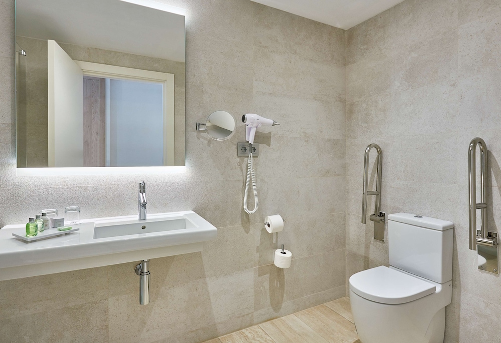 Superior Room, Terrace (View, Extra Bed 3 Adults) - Photo 11