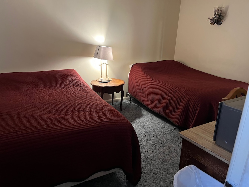 Standard Room, 2 Double Beds photo 2