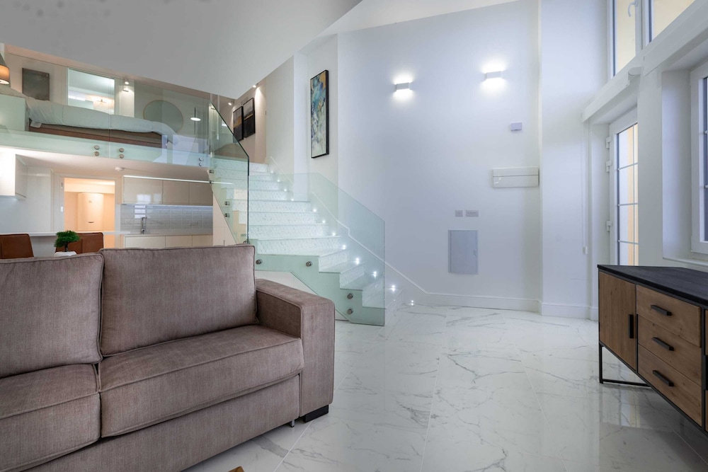Basic Apartment, 1 Double Bed with Sofa bed, Sea View photo 3