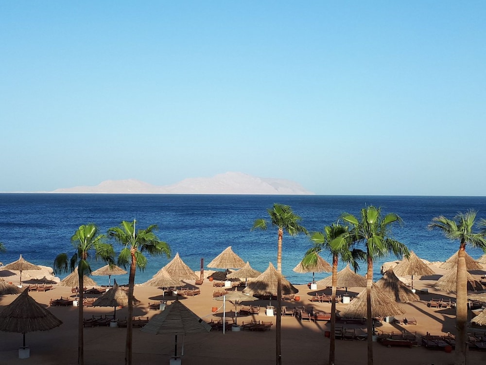 Suite, 1 Bedroom, Sea View (Balcony) - Photo 2