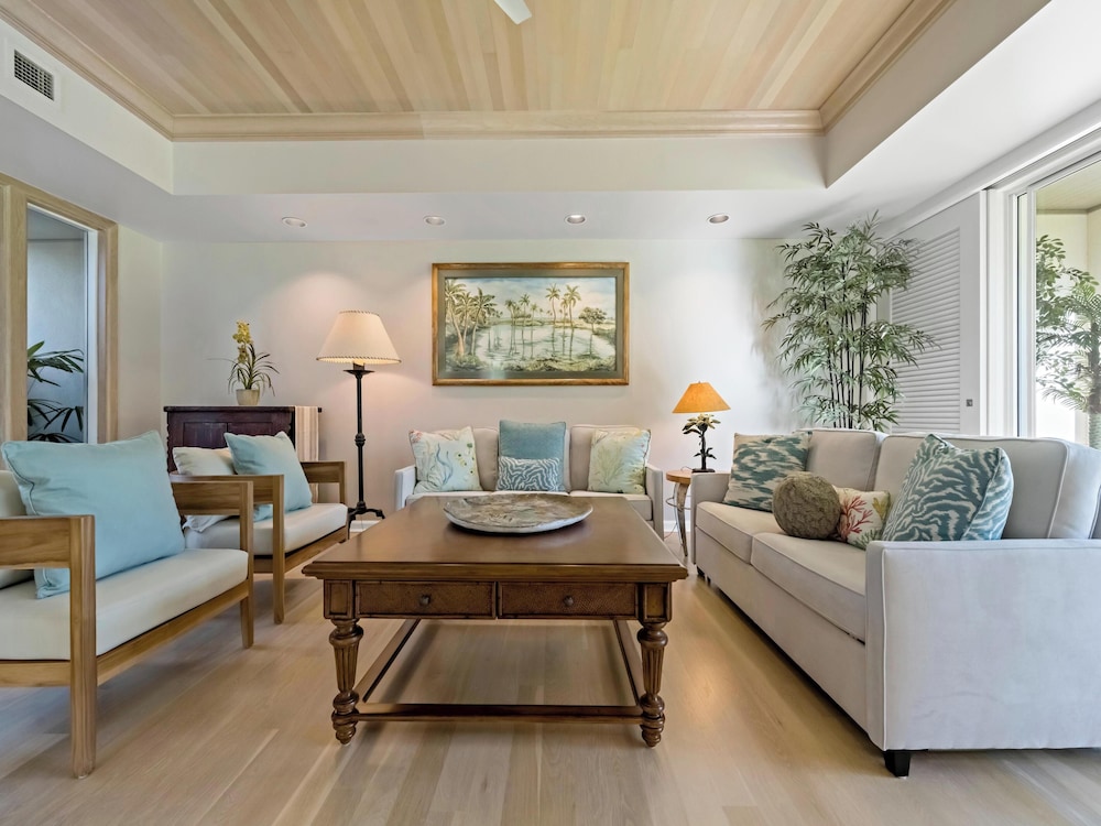 Condo, 2 Bedrooms, Ocean View (F4) photo 1