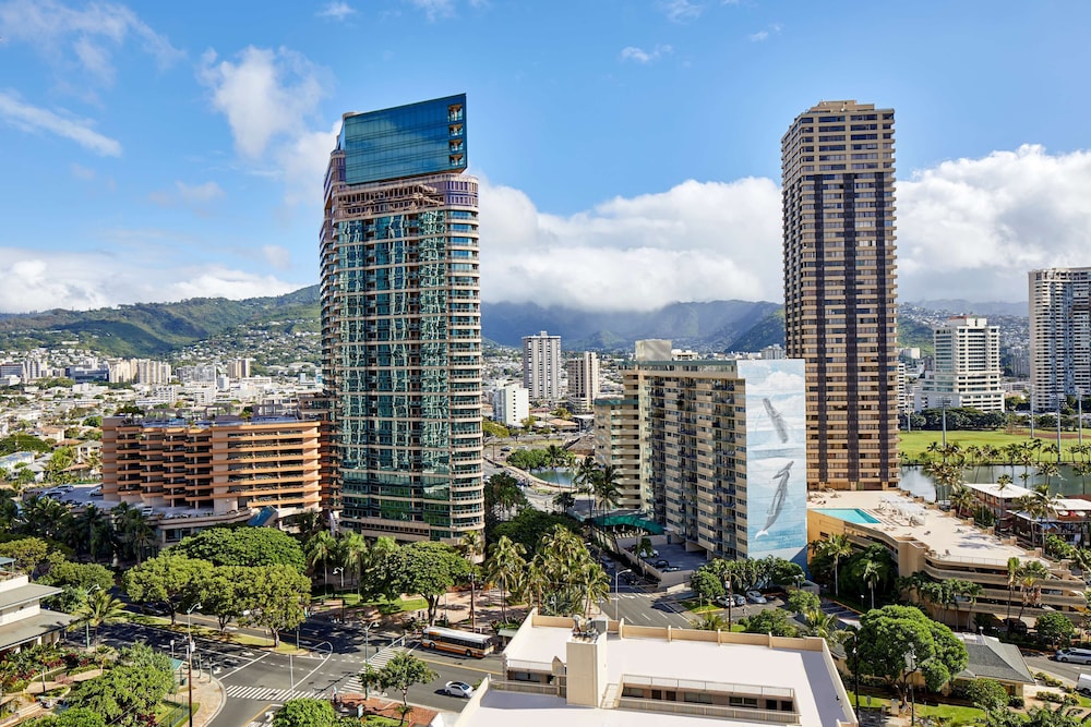 Suite, 1 Bedroom (Waikiki Suite, City/Mountain View) - Photo 6