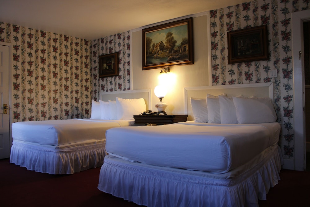 2 Full Beds Standard
