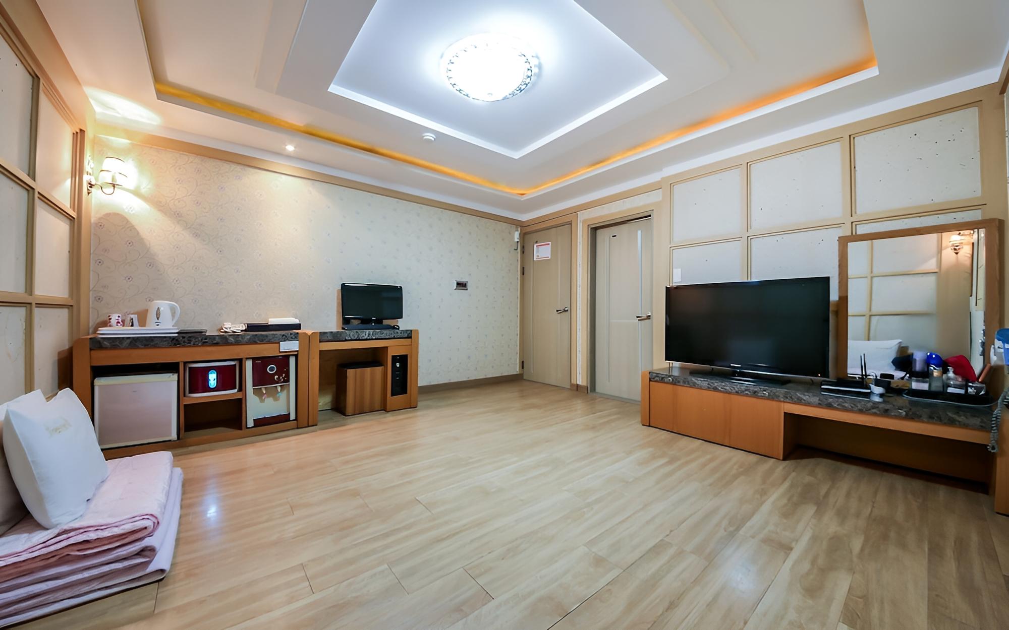 Room (On-dol) - Photo 2