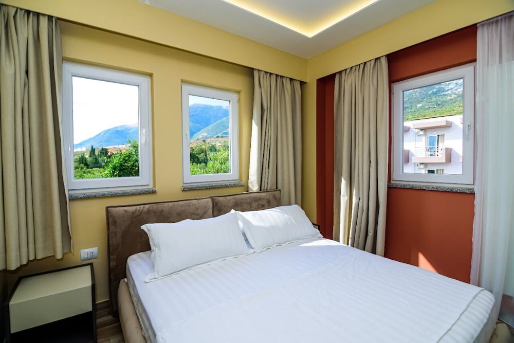 Deluxe Double Room, Balcony, River View