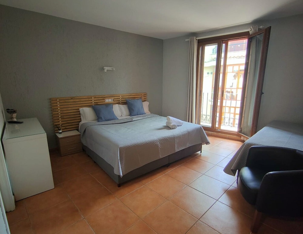 Standard Double Room, 1 Queen Bed - Photo 1