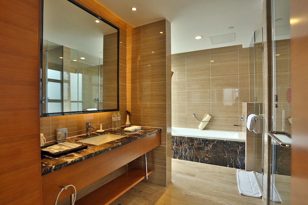 Luxury Suite photo 2