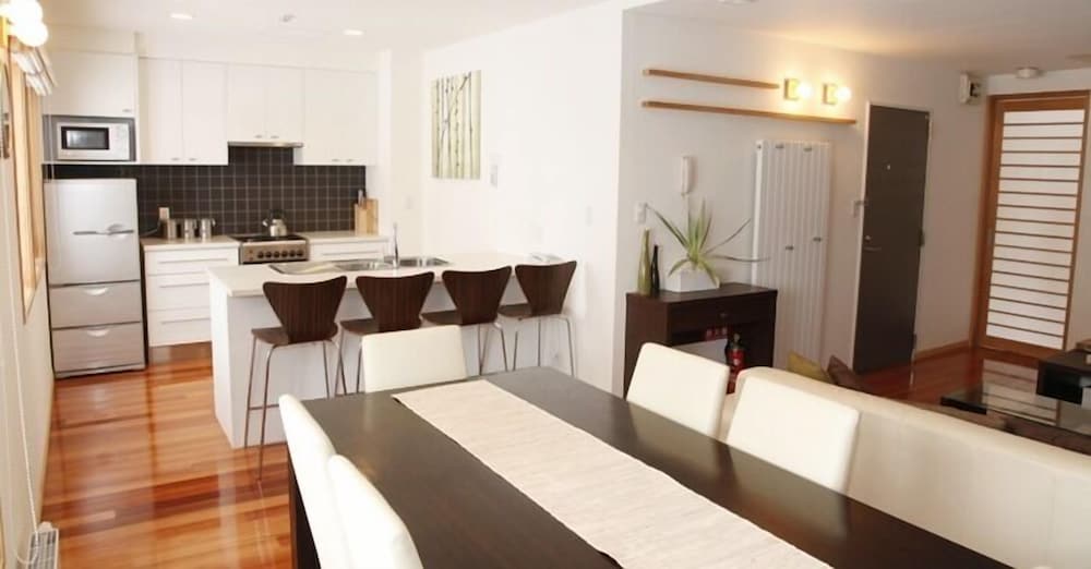 Unit 6, (2 Bedroom 1 Bathroom) photo 3