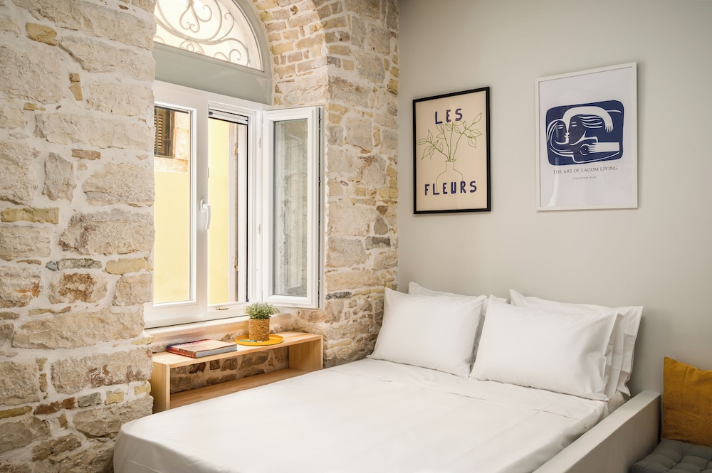 Studio, 1 Double Bed, Ground Floor photo 1