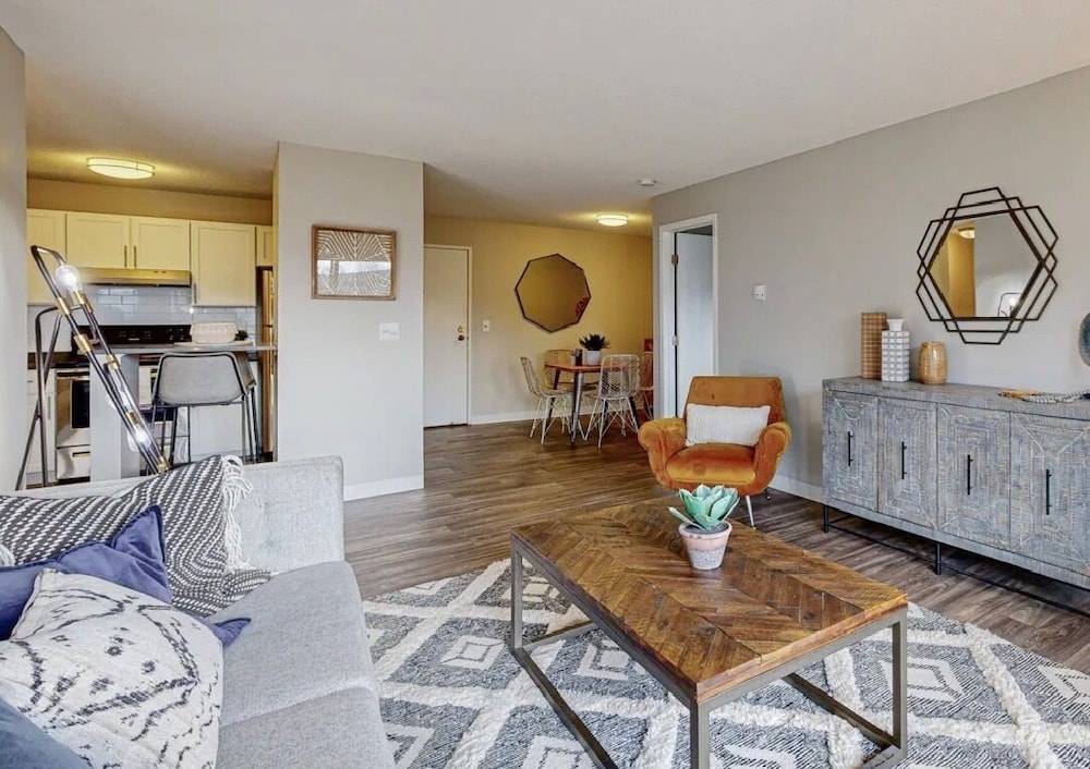 Deluxe Condo photo 1