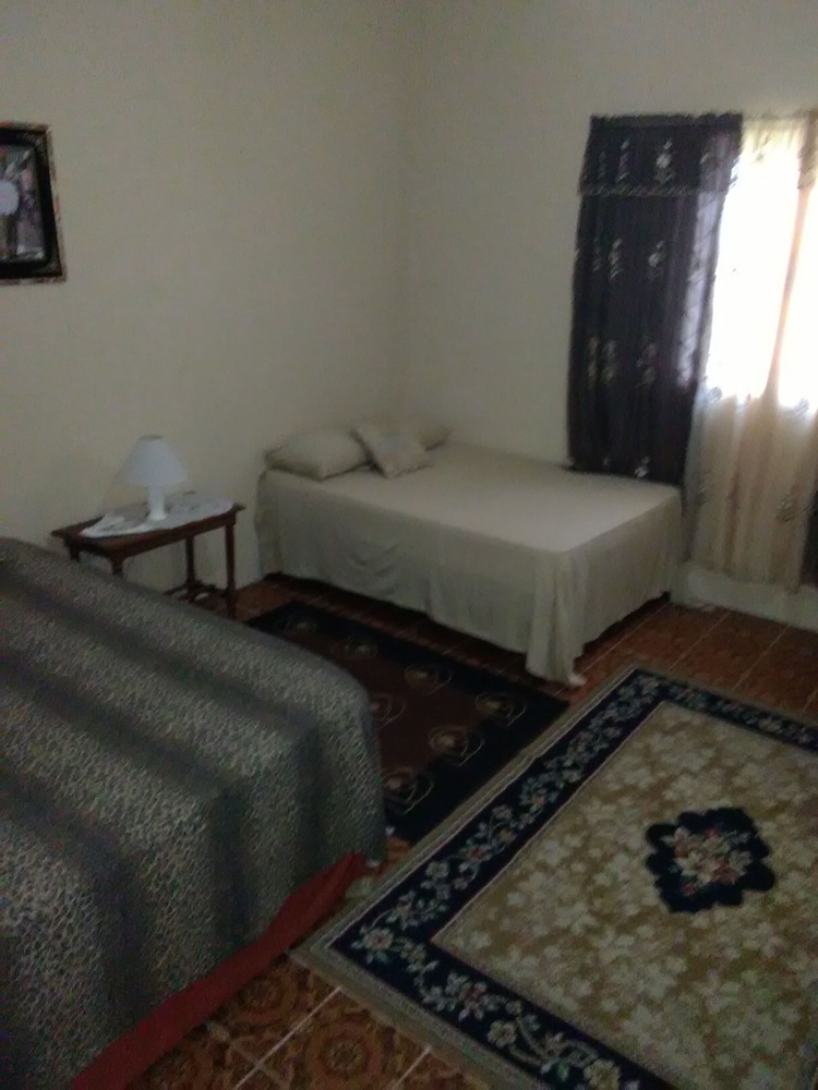 Komfort Doppel- oder Zweibettzimmer, 1 Kingsize-Bett, Nichtraucher, teilweise Meerblick