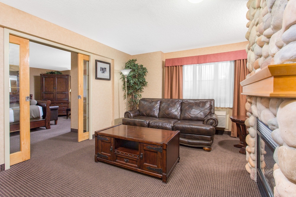 Suite (Pullman) photo 1