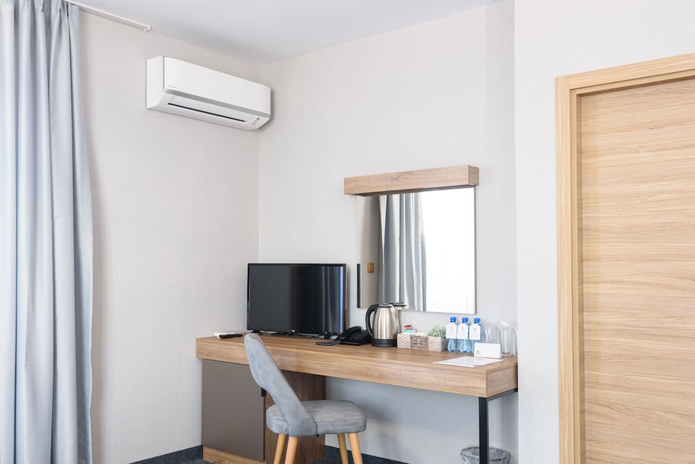 Deluxe Triple Room - Photo 5