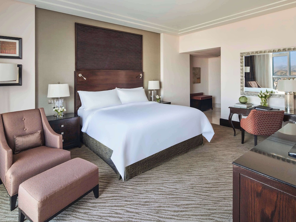 Fairmont, Room, 1 King Bed, City View - Photo 3