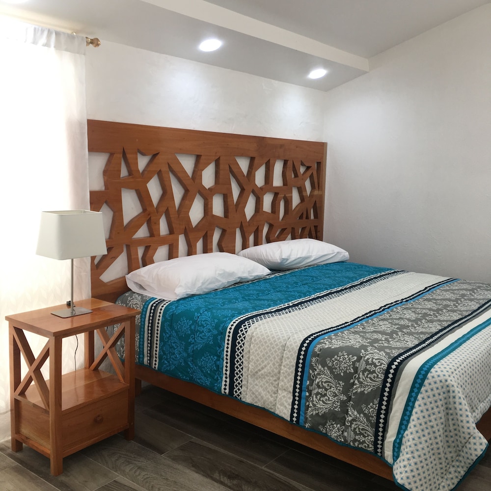 Deluxe Bungalow, Multiple Beds, Non Smoking, Courtyard View photo 1