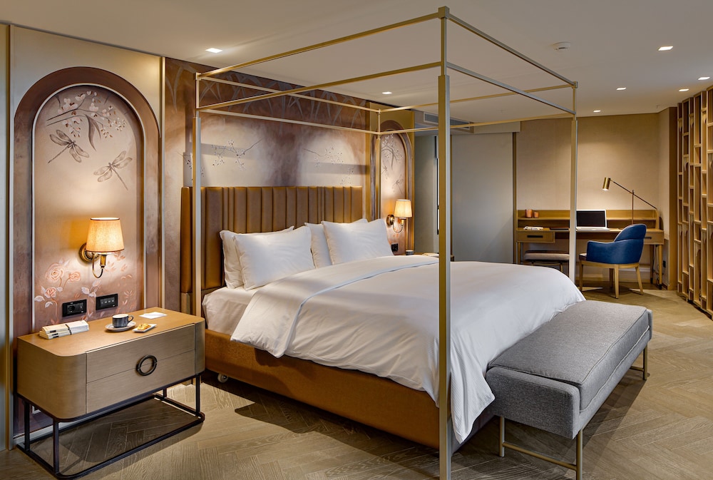 Presidential Suite photo 1