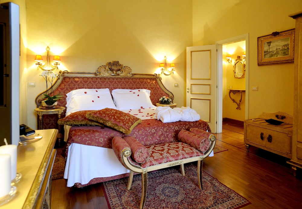 Deluxe Room - Photo 4