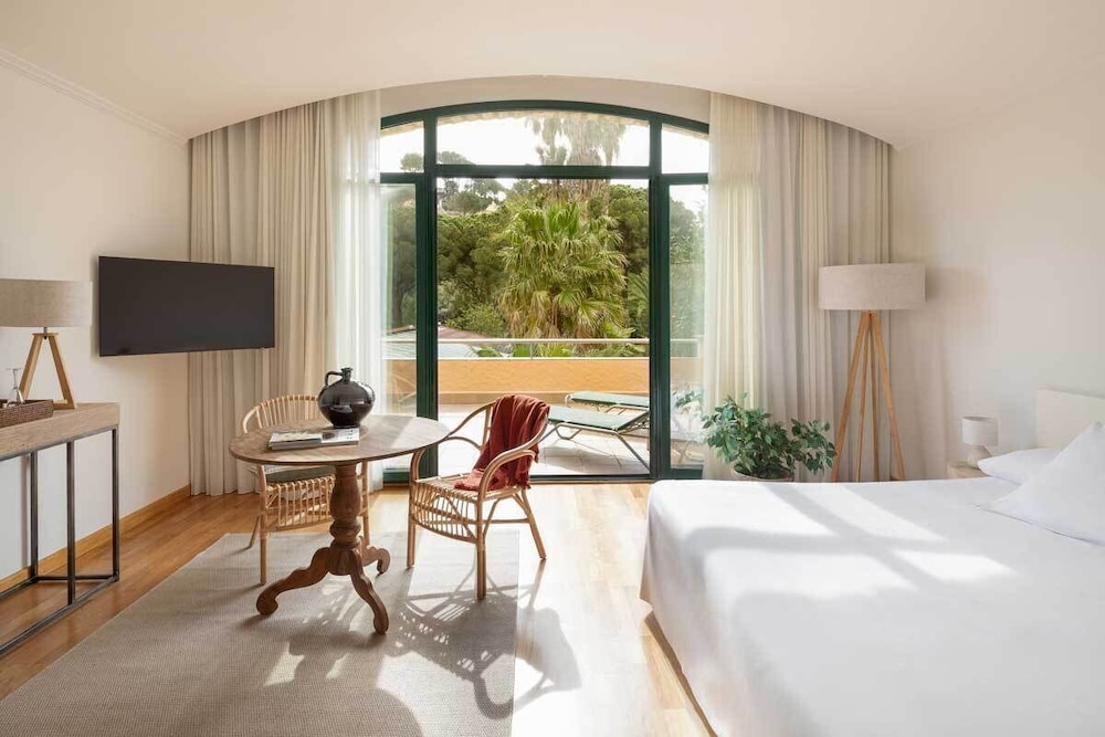 Junior Double Room Single Use, Balcony, Garden View photo 3