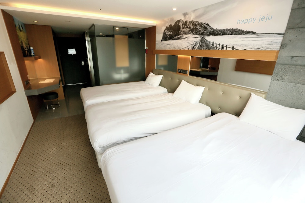 Deluxe Triple Room (for 3 people)