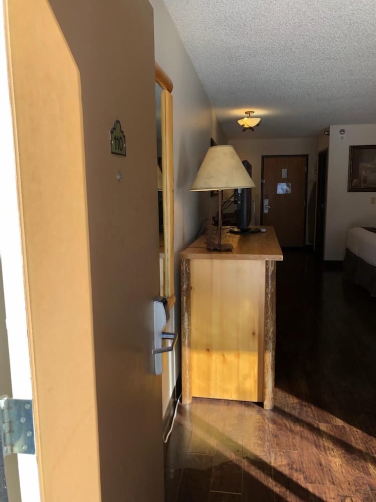 Standard Room, Multiple Beds, Ground Floor (First Floor Two King Beds) photo 1
