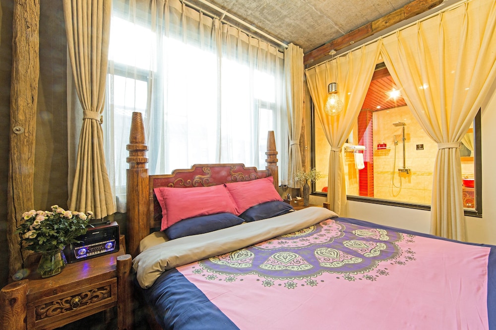 Classic Double Room, 1 Queen Bed photo 2