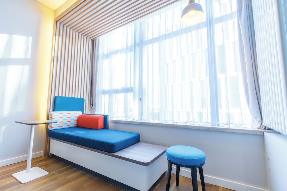 Standard Room, 1 King Bed, Accessible photo 2