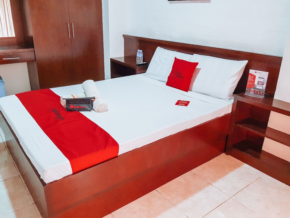 Deluxe Room - Photo 5