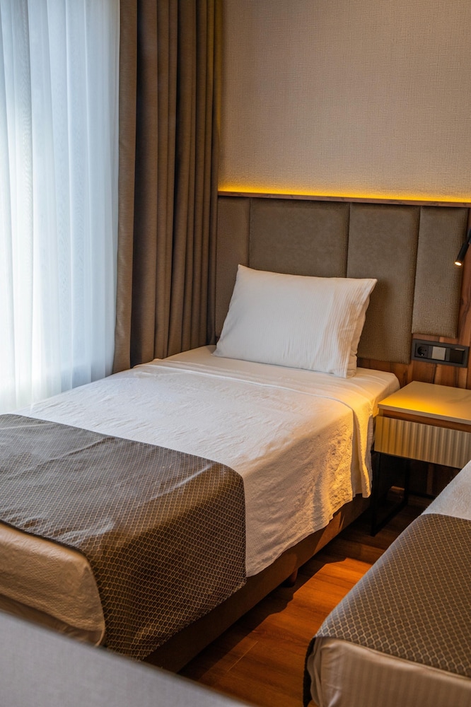 Classic Triple Room photo 1