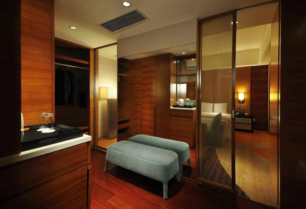 Suite, 1 Bedroom (Dining Areas) photo 1