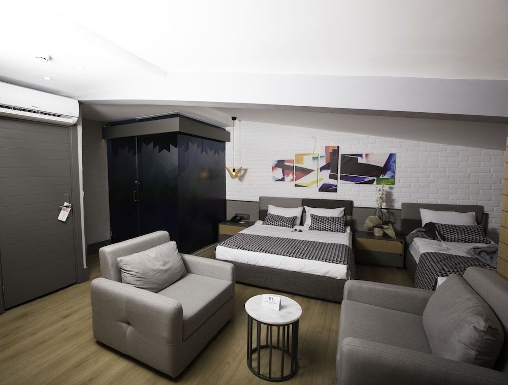 Suite, Garden View