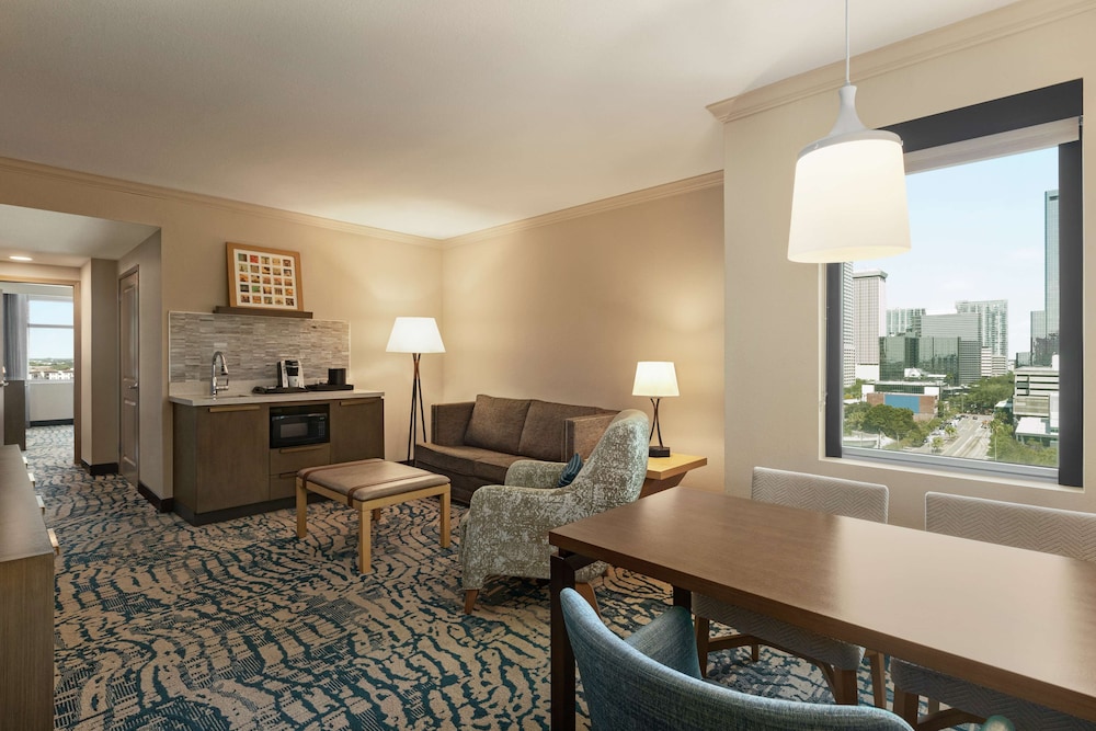 Suite, 1 King Bed, Accessible, Bathtub - Photo 2