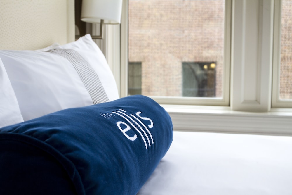 Premium Room, 2 Double Beds - Photo 2