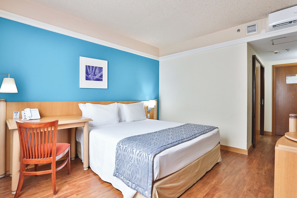 Superior Double Room, Mobility Accessible - Photo 4
