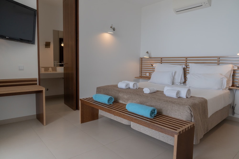 Ocean Villa with Private Pool thumbnail 6
