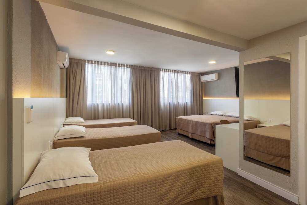 Standard Quadruple Room - Photo 6