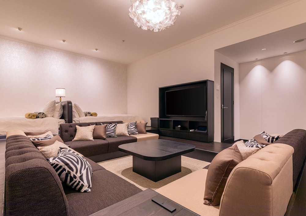 SPACIOUS ROOM [GRAND], Non Smoking (Breakfast Included) - Photo 2