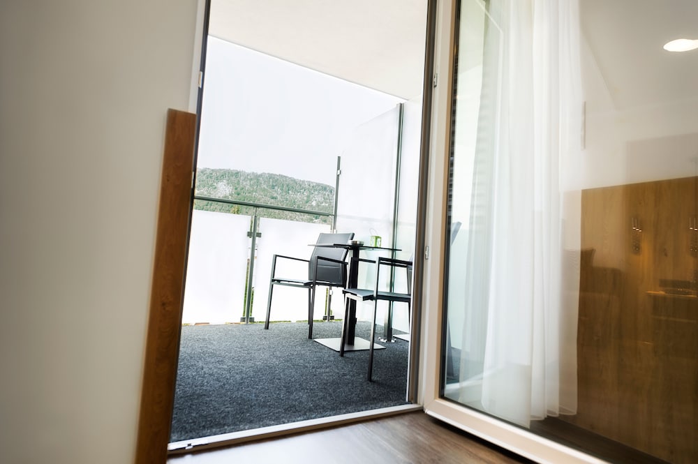 Double Room (First Class) - Photo 5